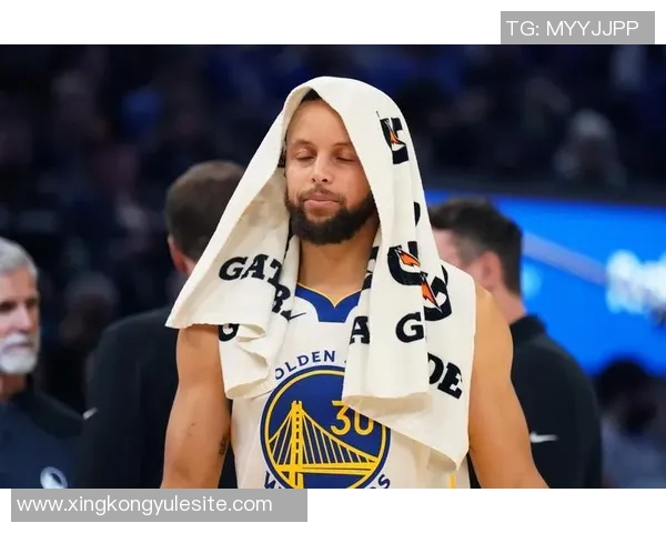 科尔表示库里感冒症状改善将根据未来情况决定周一出战与否 科尔表示库里感冒症状改善将根据未来情况决定周一出战与否