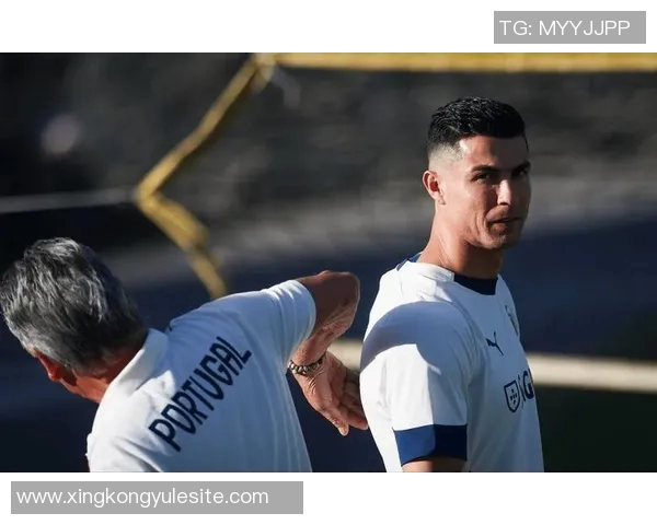 C罗个人净资产突破14亿美元成为全球足坛首位亿万富翁 C罗个人净资产突破14亿美元成为全球足坛首位亿万富翁