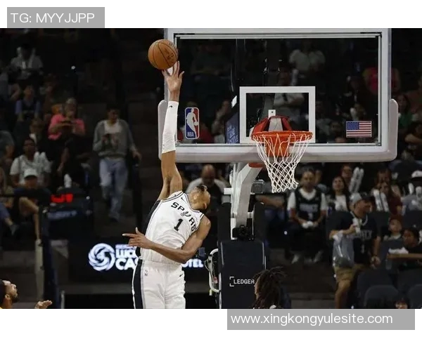 詹姆斯表现惊艳引发药检争议马刺展现强大实力即便缺少文班也无惧挑战